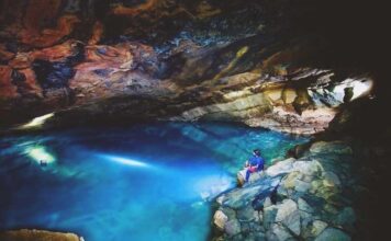 Nil Diya Pokuna – The Mysterious Underground Pond in Sri Lanka Blue water inside Nil Diya Pokuna cave Ella
