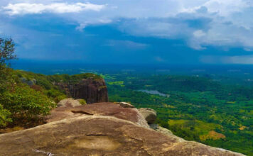 Dolukanda – Sri Lanka’s Hidden Mountain of Legends and Adventure Scenic view of Dolukanda mountain in Sri Lanka