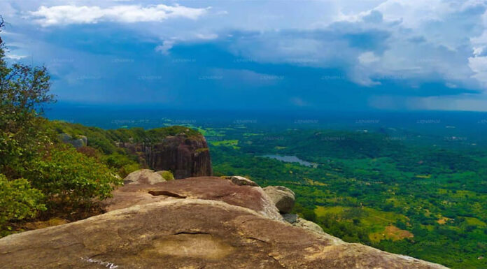 Dolukanda – Sri Lanka’s Hidden Mountain of Legends and Adventure Scenic view of Dolukanda mountain in Sri Lanka