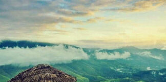Kelebokka 360 Viewpoint Clouds rolling over Kelebokka hills in Matale