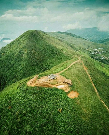 Panoramic view from Kelebokka 360 Viewpoint in Matale