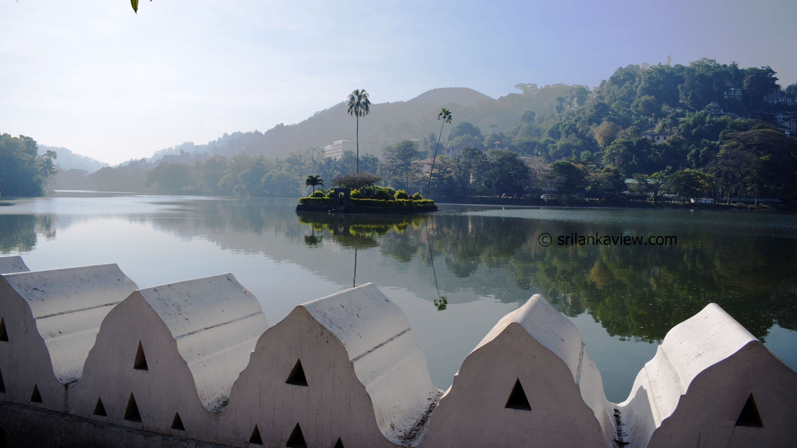 Kandy Lake