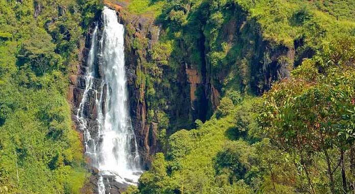 Devon Falls – A Majestic Waterfall in Sri Lanka’s Hill Country Devon Falls waterfall in Sri Lanka’s hill country