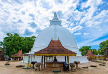 Seruwila Mangala Raja Maha Vihara – A Sacred Pilgrimage Site in Trincomalee, Sri Lanka Seruwila Mangala Raja Maha Vihara